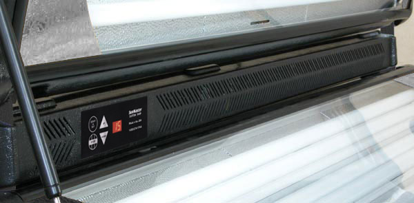 Tanning bed comes with full body cooling fan